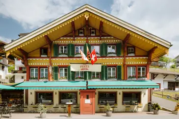 Pinte Hotel Grindelwald AZ 8939 Bergwelt Mitarbeiterportrait 080623